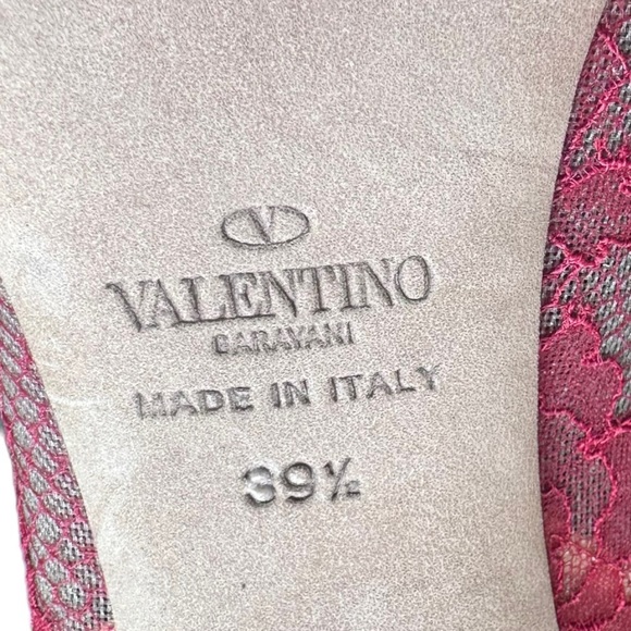 Valentino Garavani Red Bow Heels - Picture 10 of 11